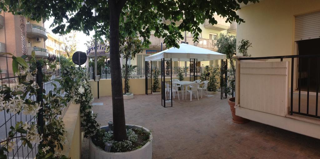 Residence Riviera Alba Adriatica Exterior foto