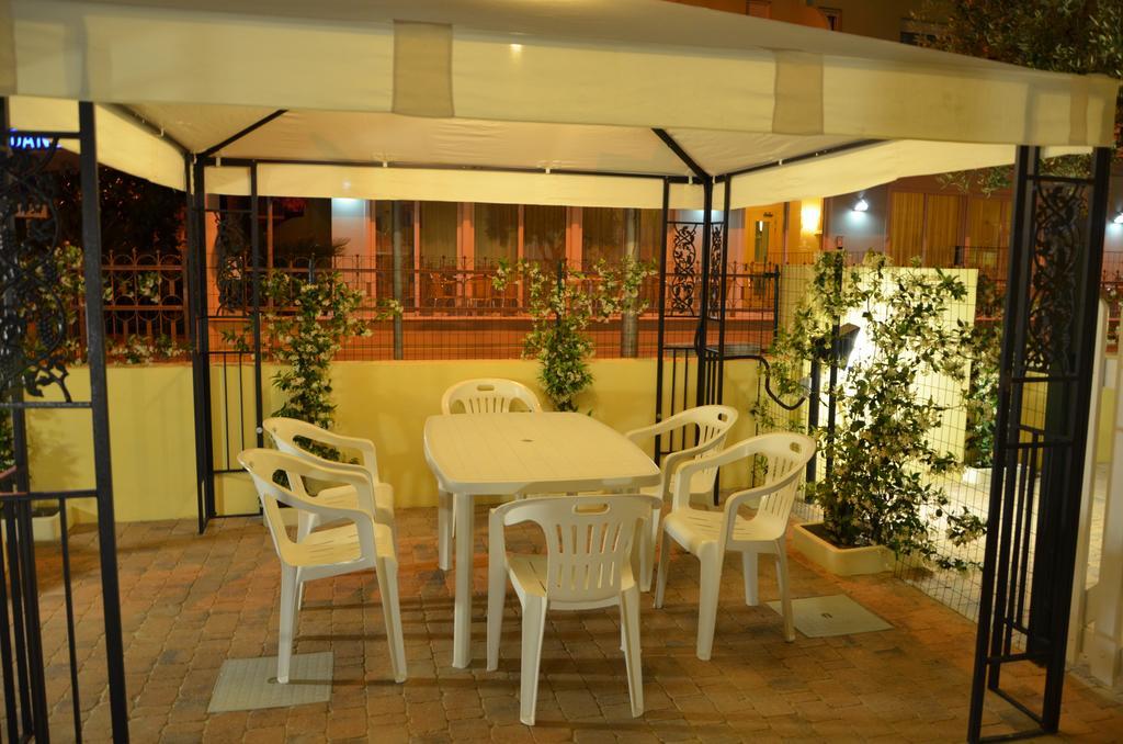 Residence Riviera Alba Adriatica Exterior foto