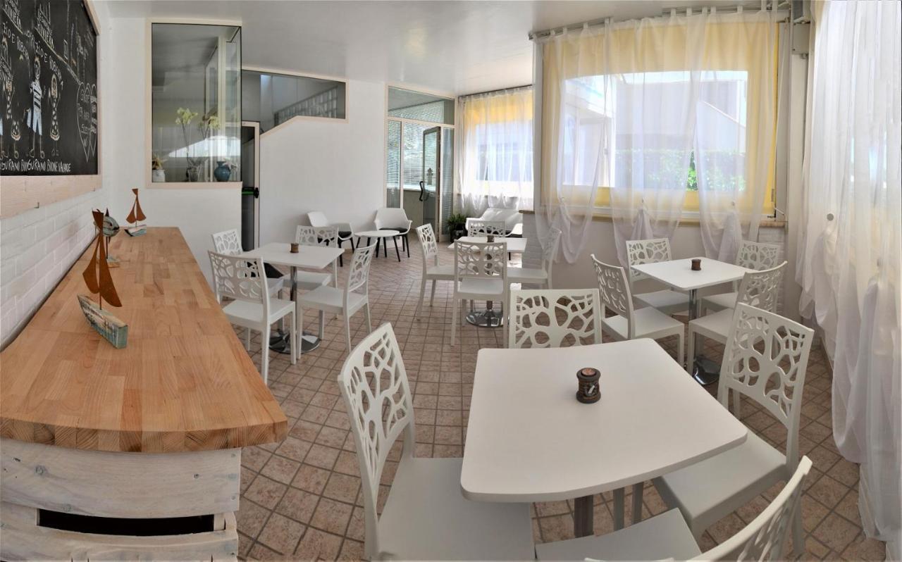 Residence Riviera Alba Adriatica Exterior foto
